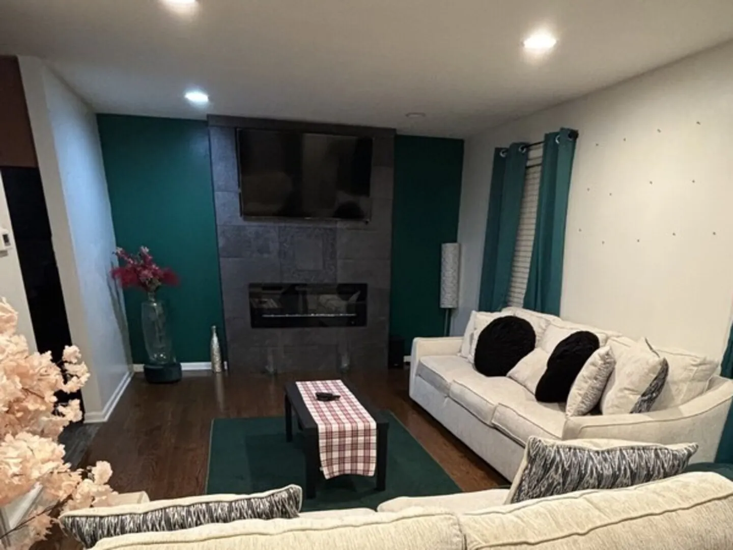 308 S Walnut Street IL