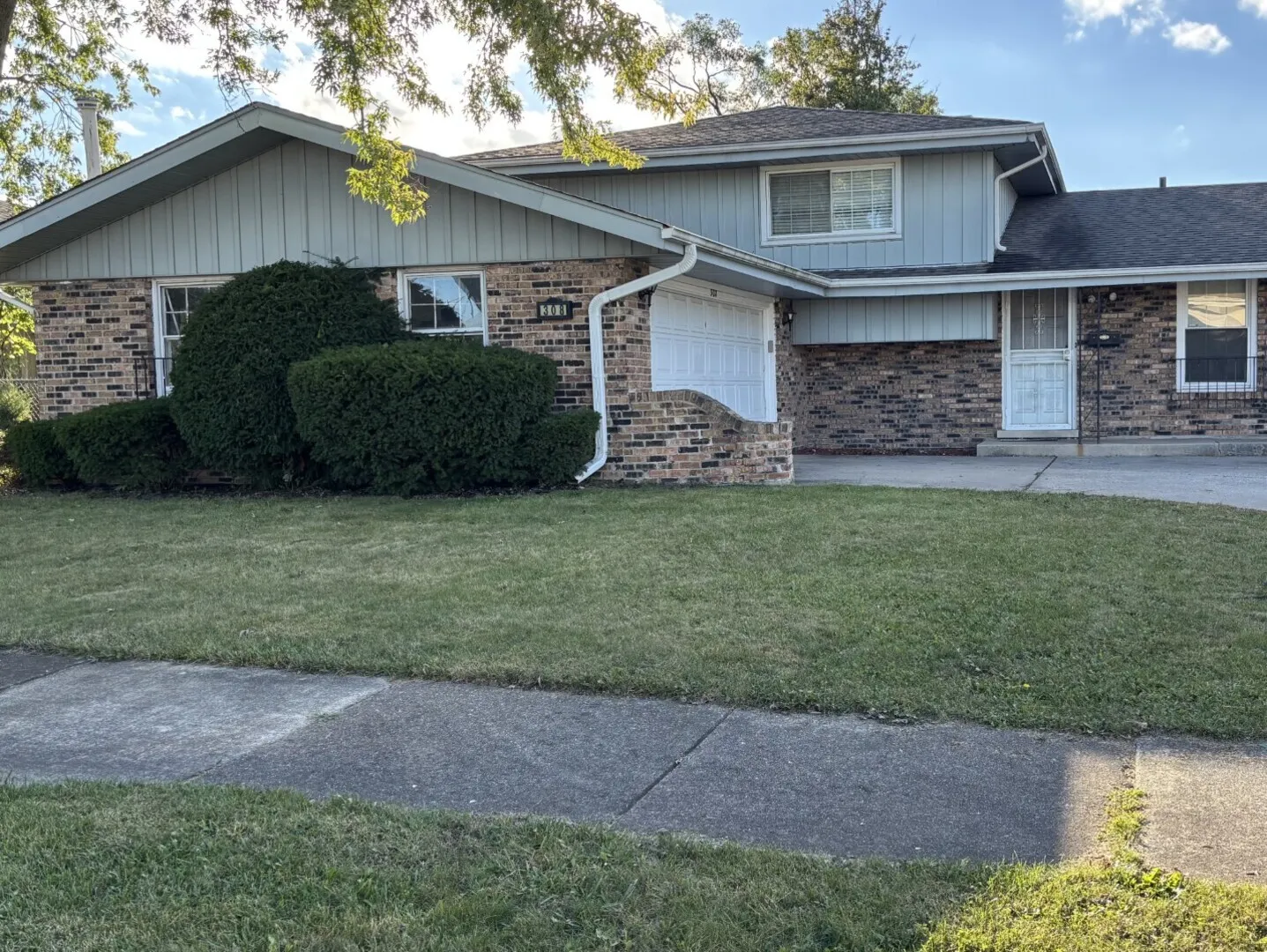 308 S Walnut Street IL
