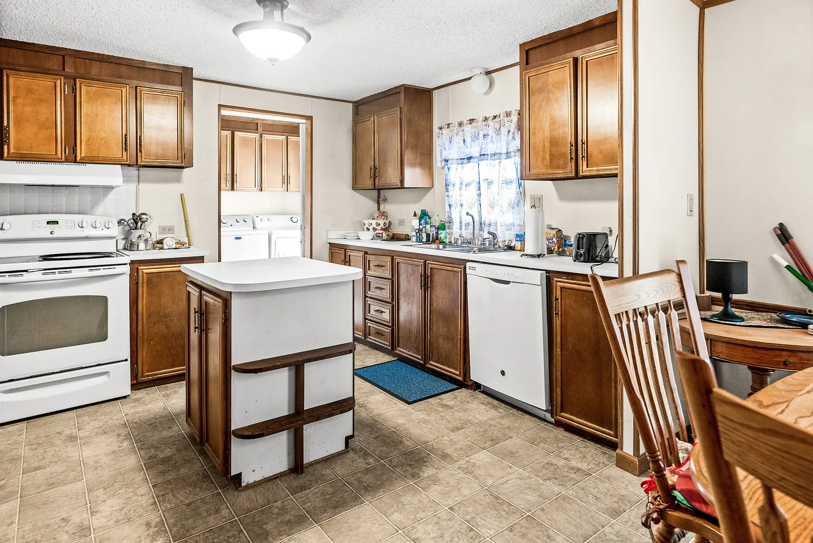 1 Christine Way IL