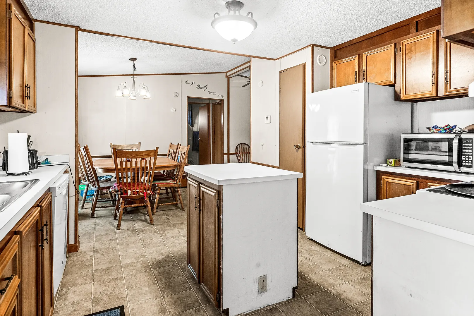 1 Christine Way IL