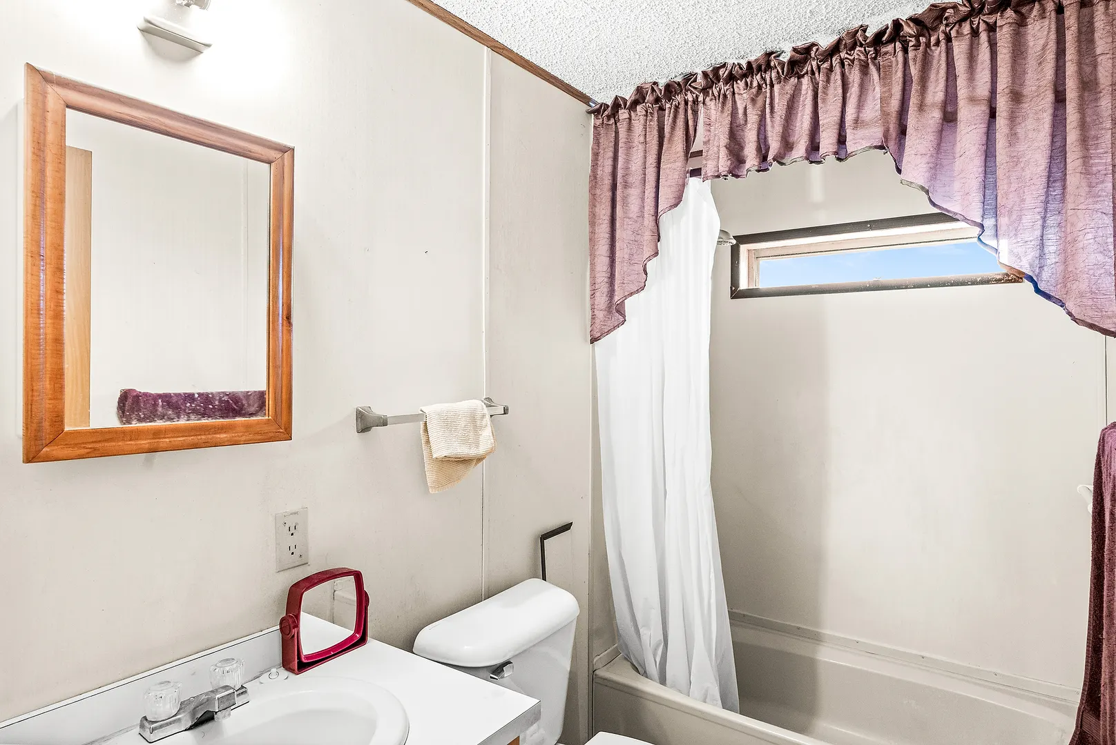 1 Christine Way IL