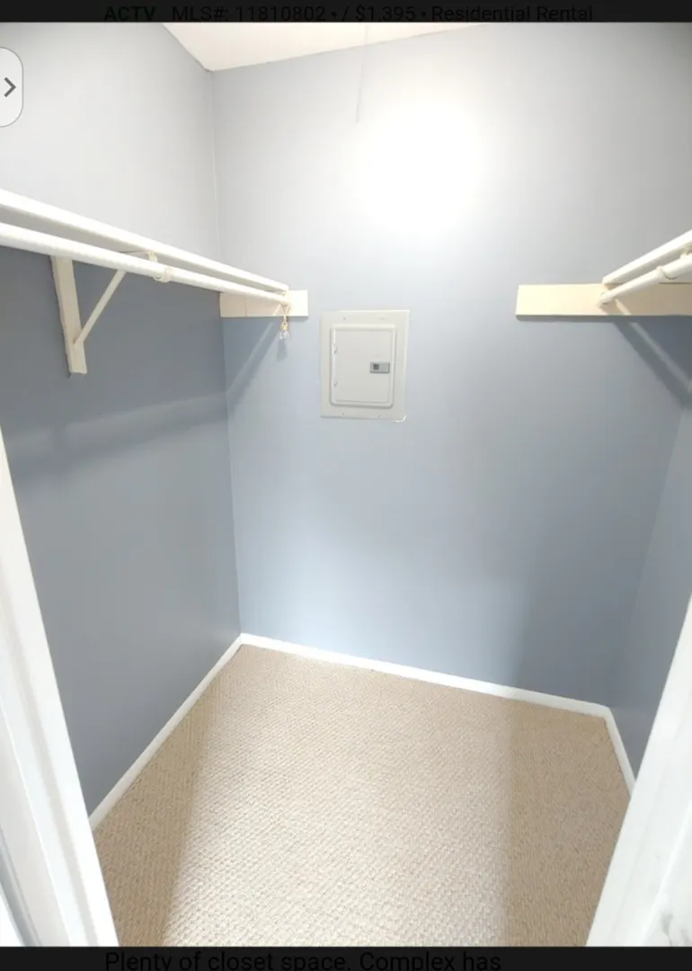 9s020 Lake Drive 10-206 IL