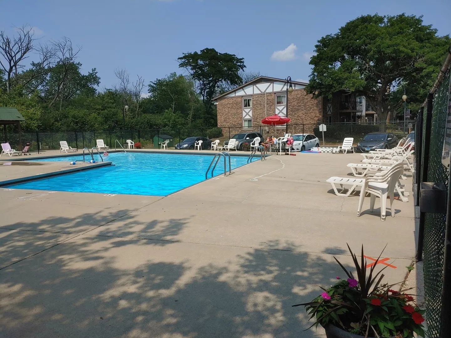 9s020 Lake Drive 10-206 IL
