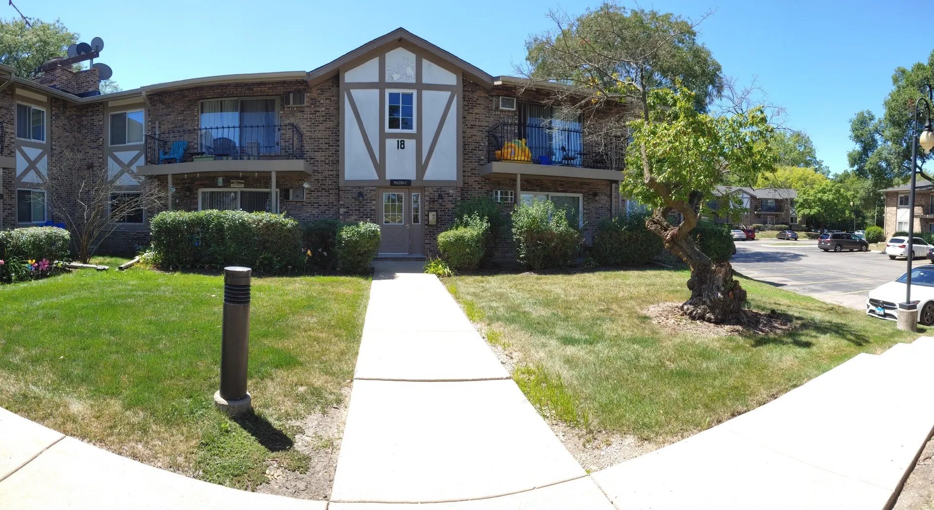 9s020 Lake Drive 10-206 IL