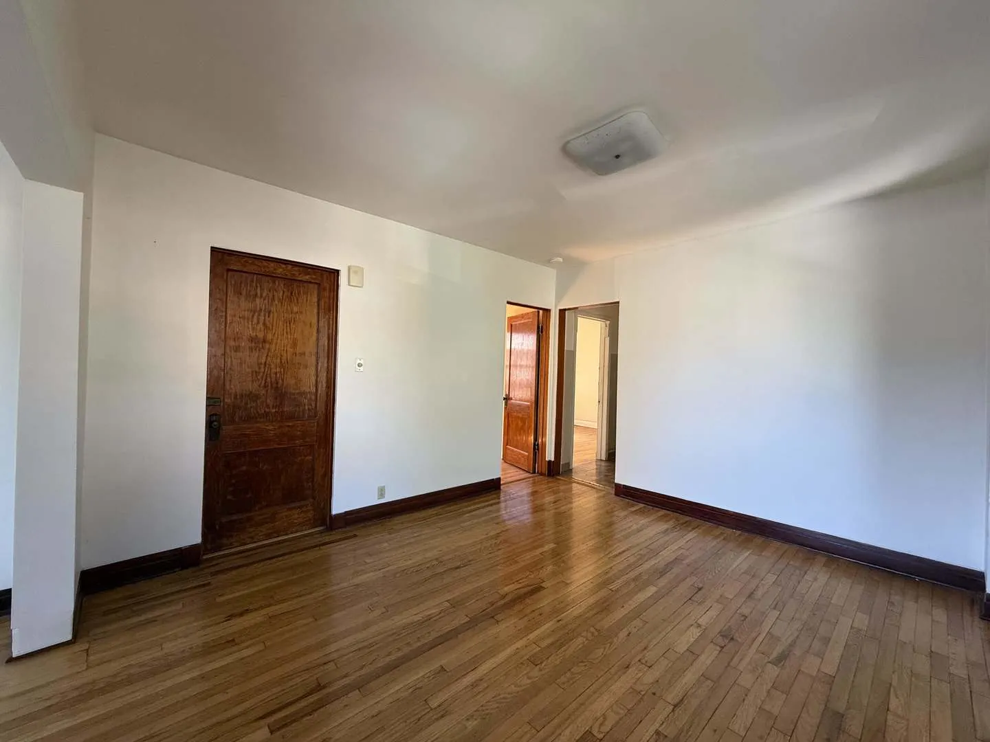 3656 N Central Park Avenue IL