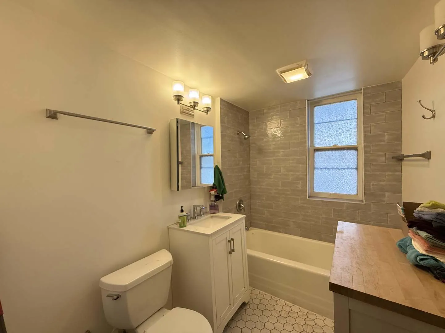 3656 N Central Park Avenue IL