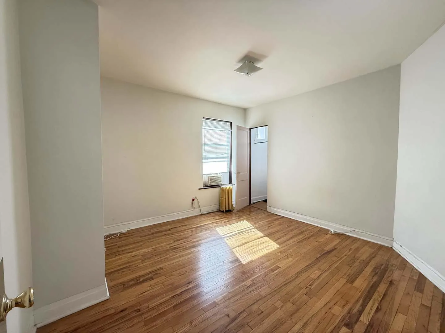 3656 N Central Park Avenue IL