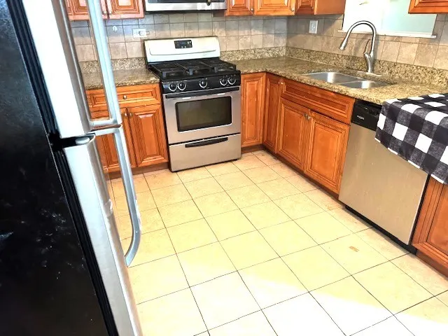 16706 Elm Street IL