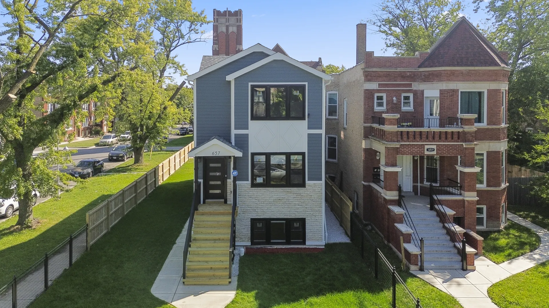 657 N PINE Avenue IL
