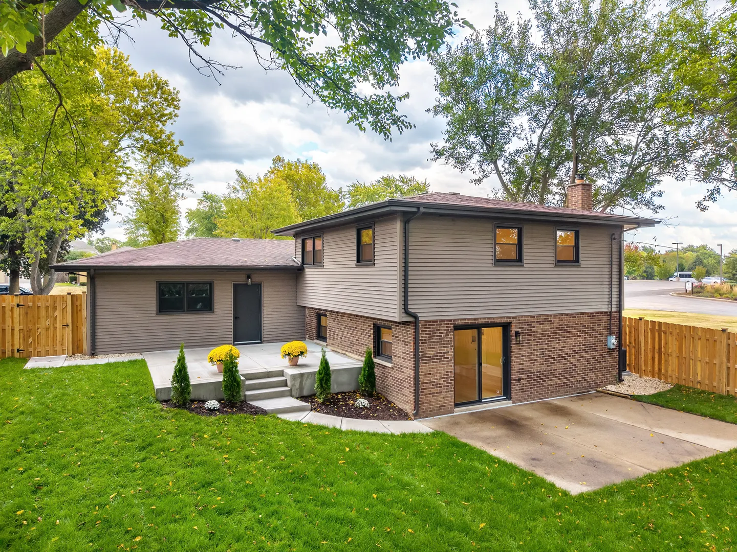158 S Prairie Avenue IL