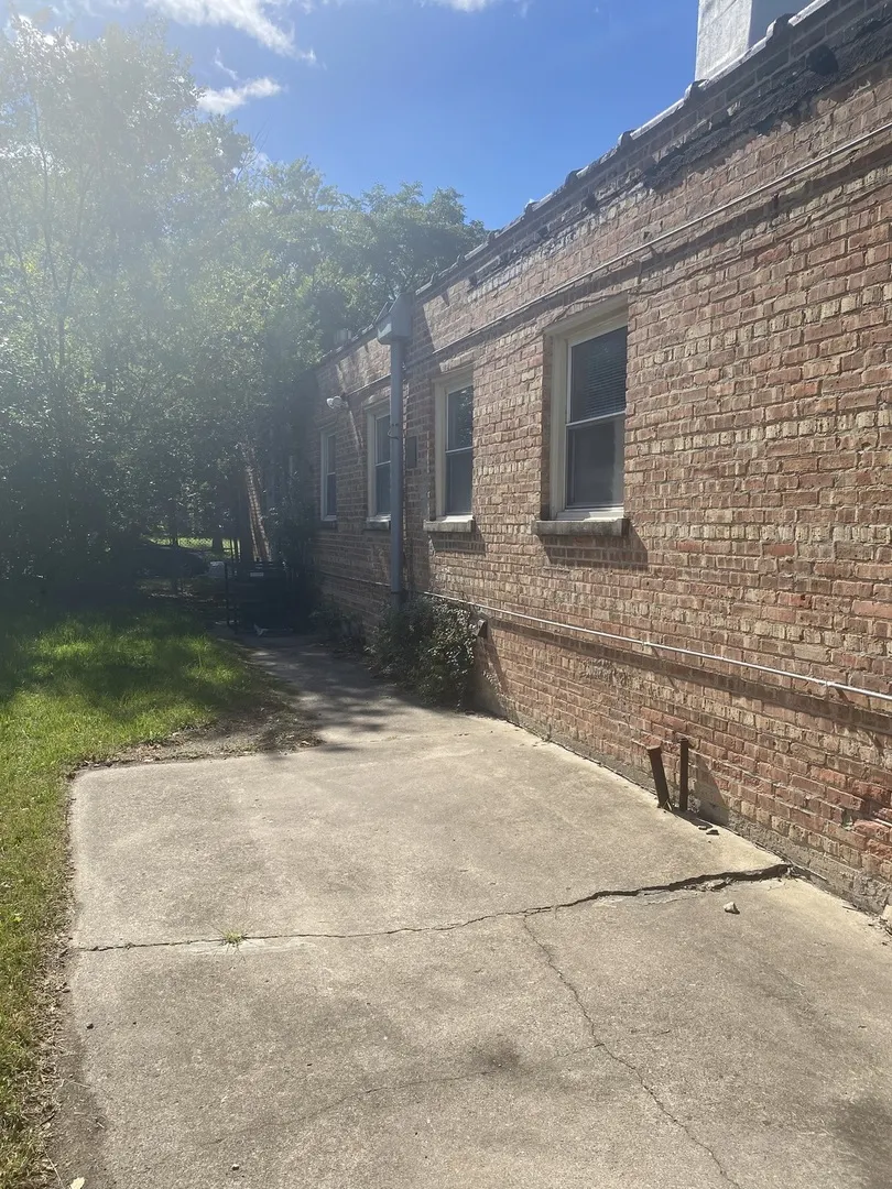 9157 S Marquette Avenue IL