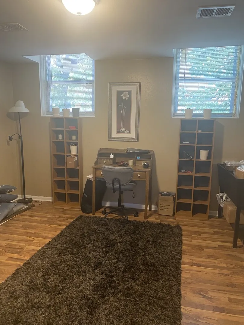 9157 S Marquette Avenue IL
