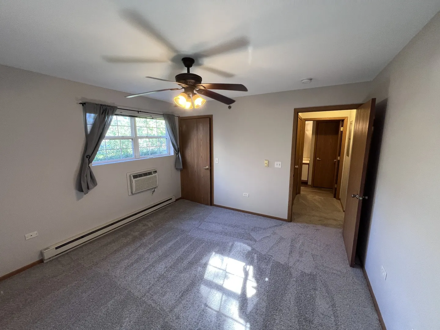 330 Cunat Boulevard 1F IL