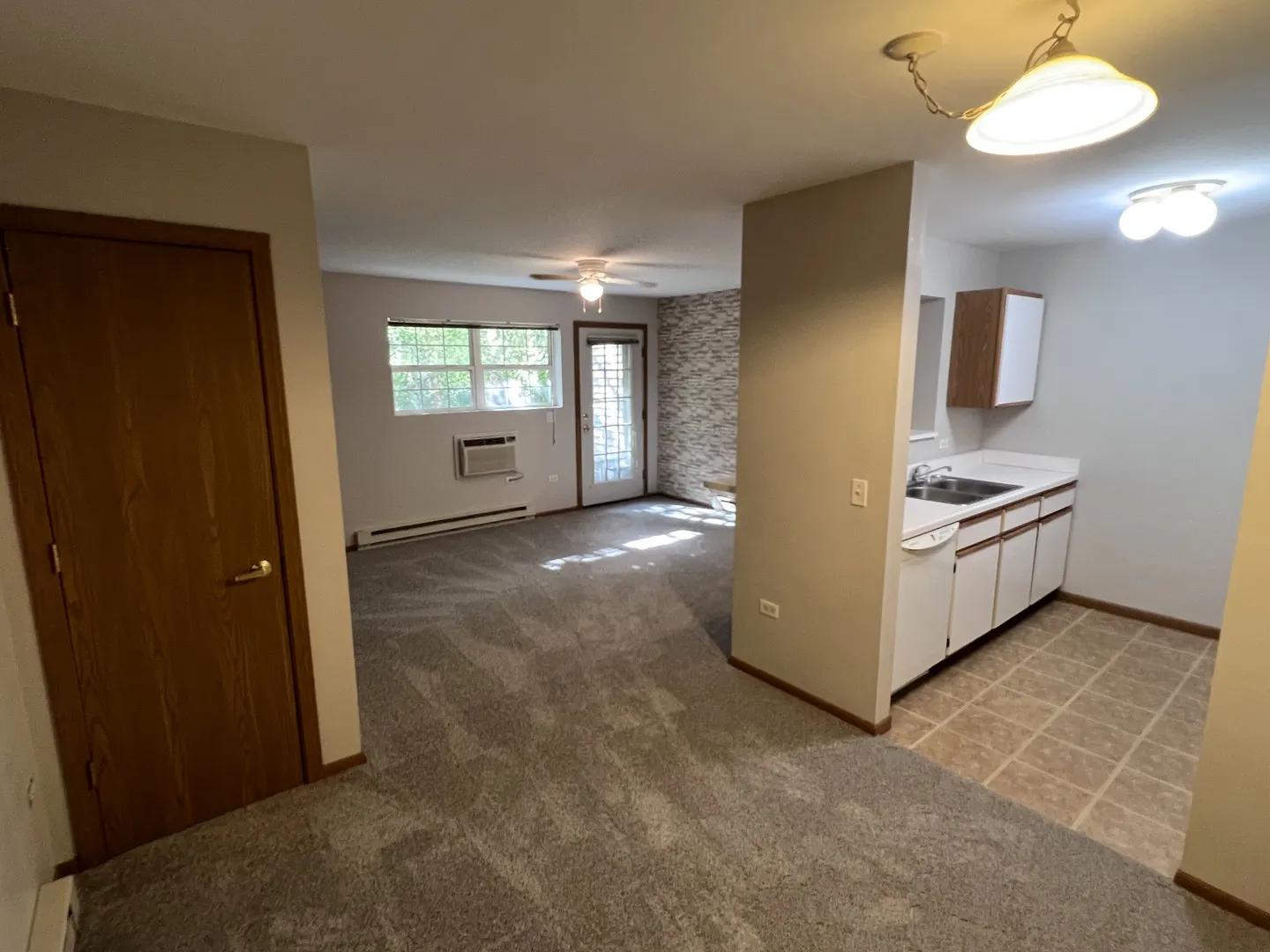 330 Cunat Boulevard 1F IL