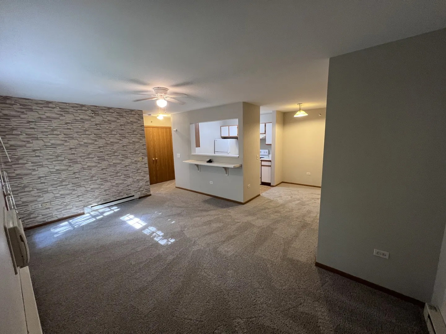 330 Cunat Boulevard 1F IL