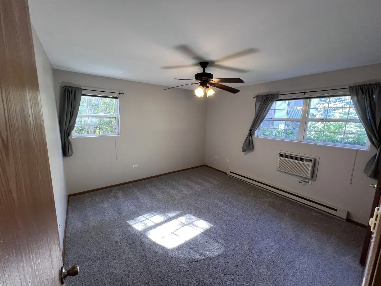 330 Cunat Boulevard 1F IL