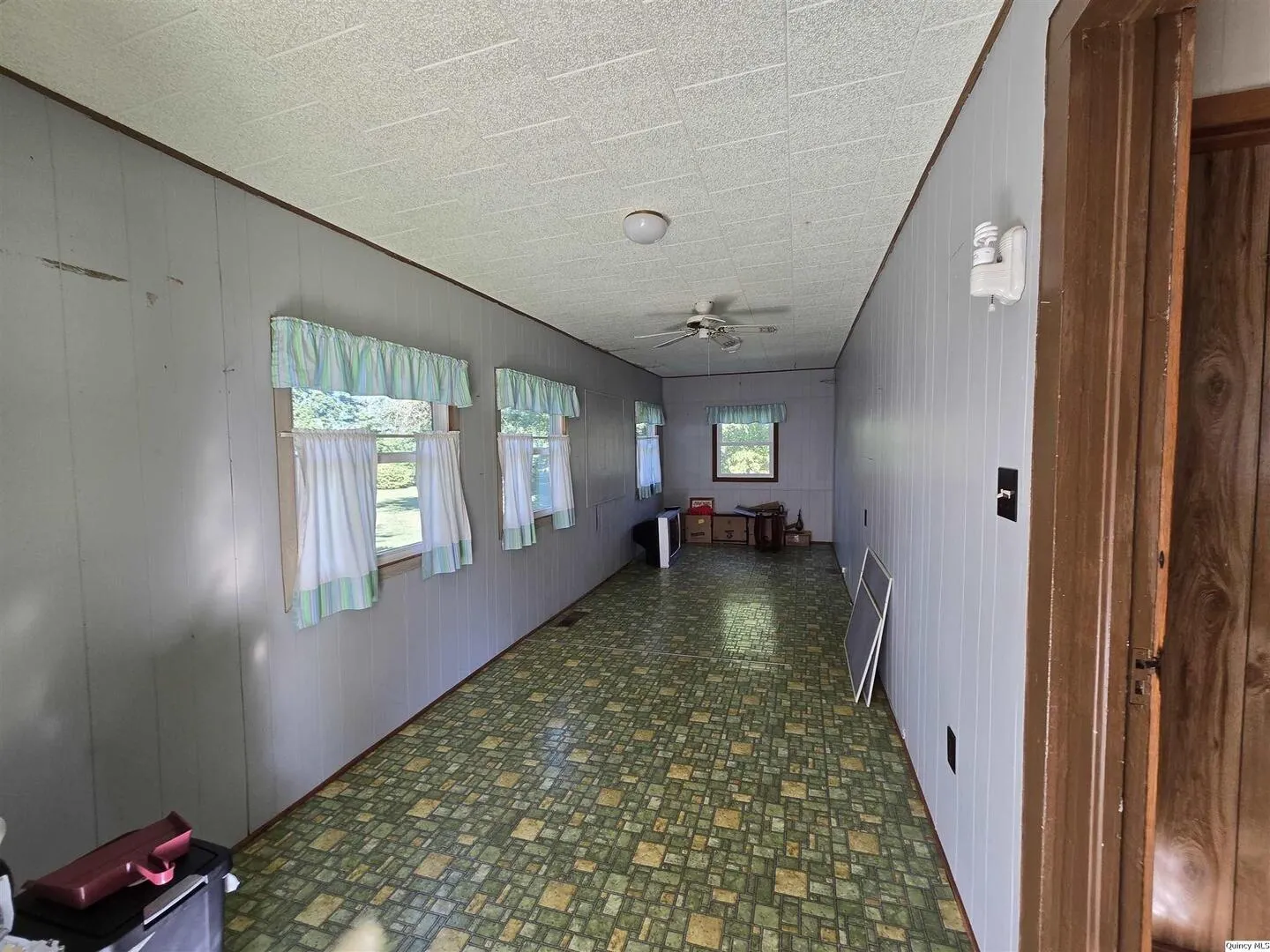 401 Ravenscroft Ave. IL