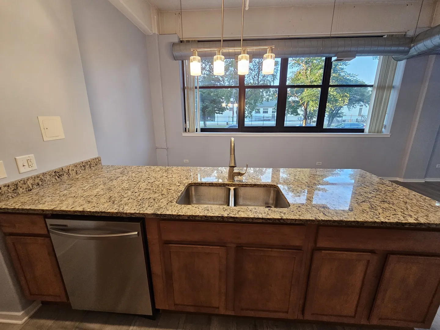 2323 W Pershing Road 104 IL