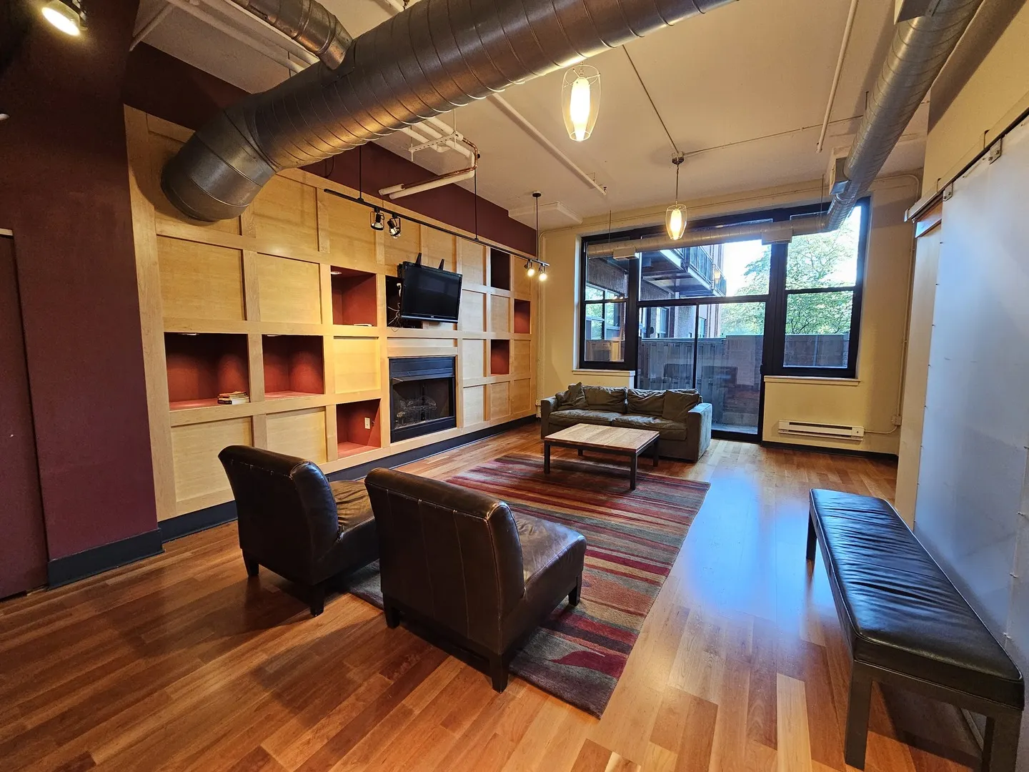 2323 W Pershing Road 104 IL