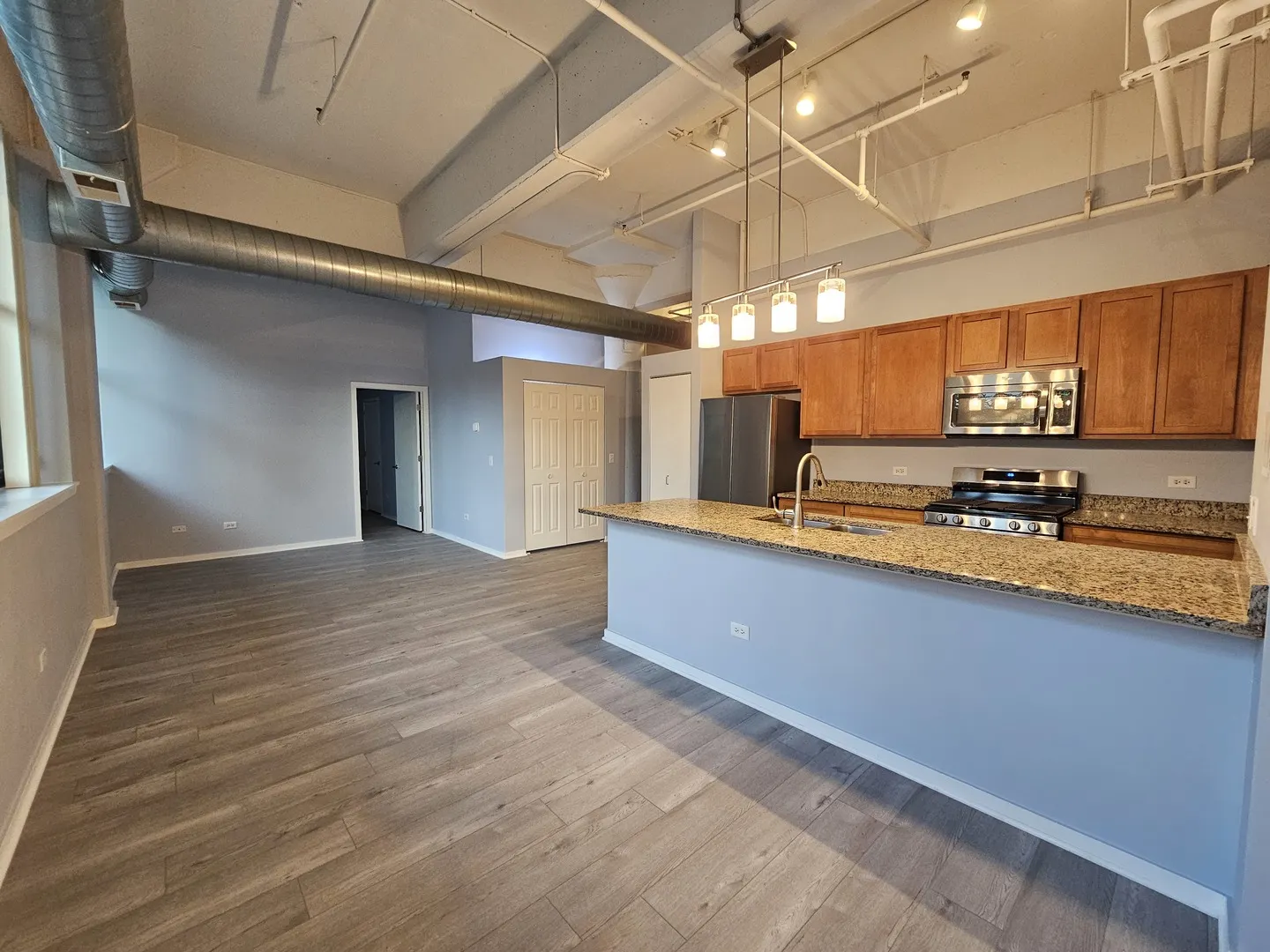 2323 W Pershing Road 104 IL