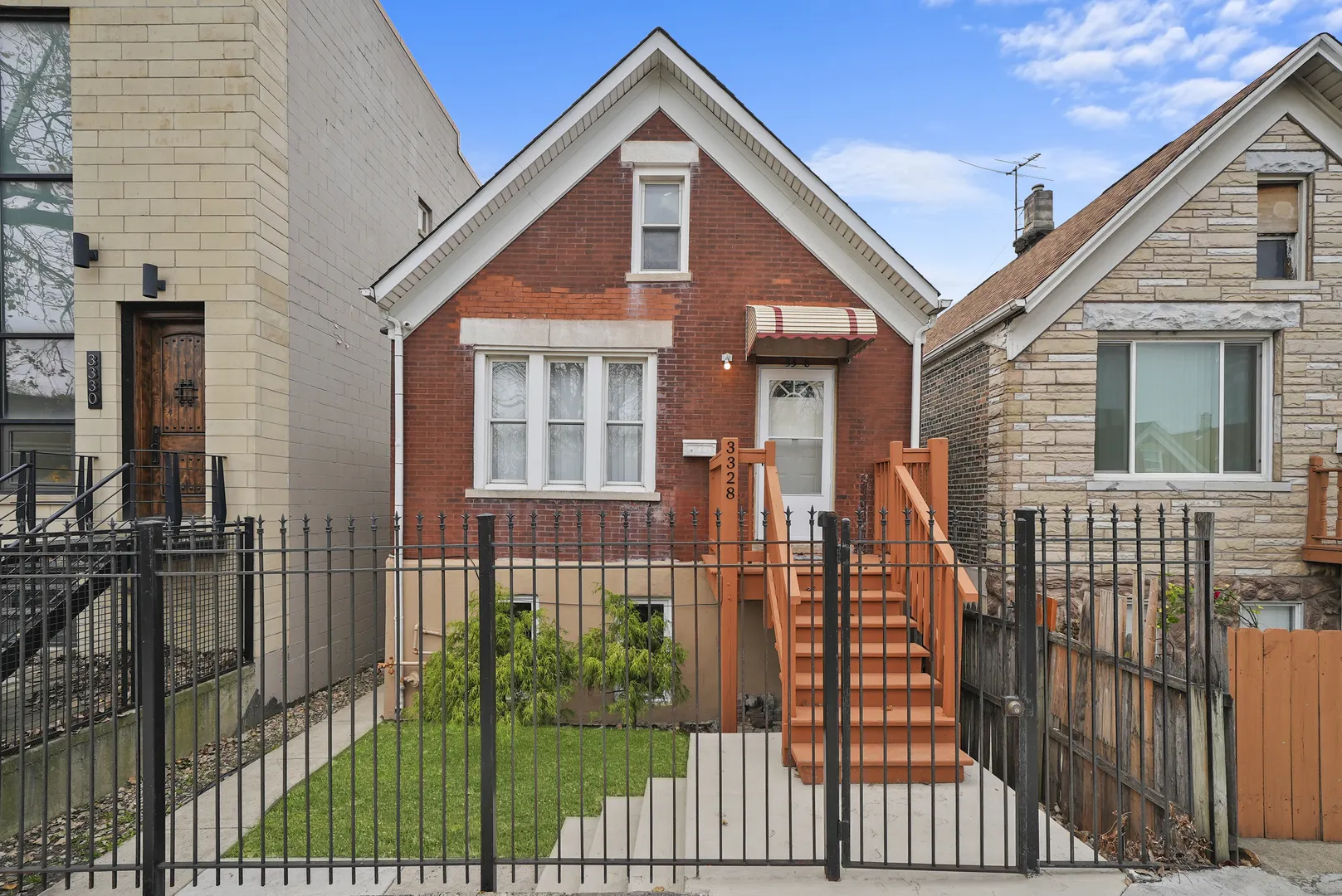 3328 S Damen Avenue IL