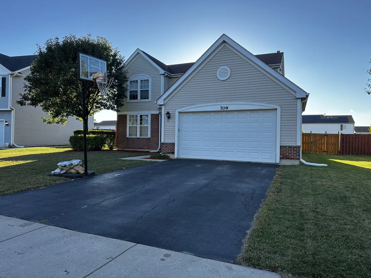 709 Winterberry Drive IL