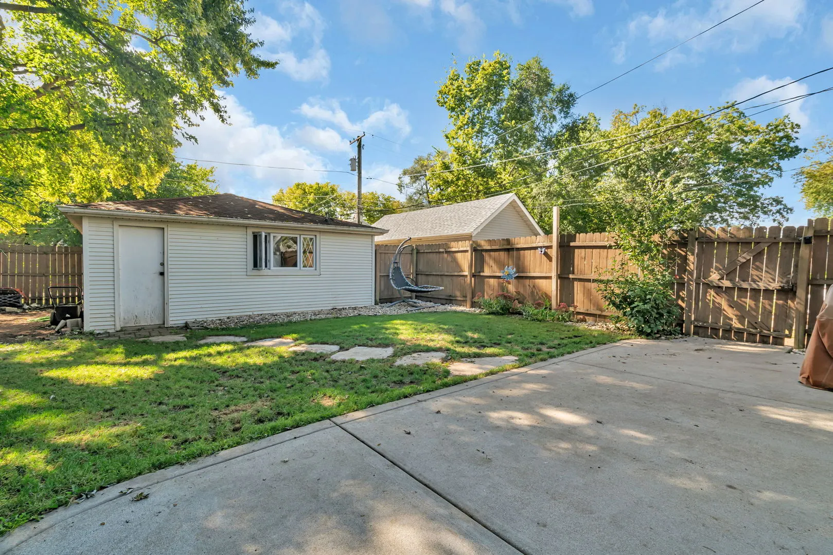 925 E Jackson Street IL