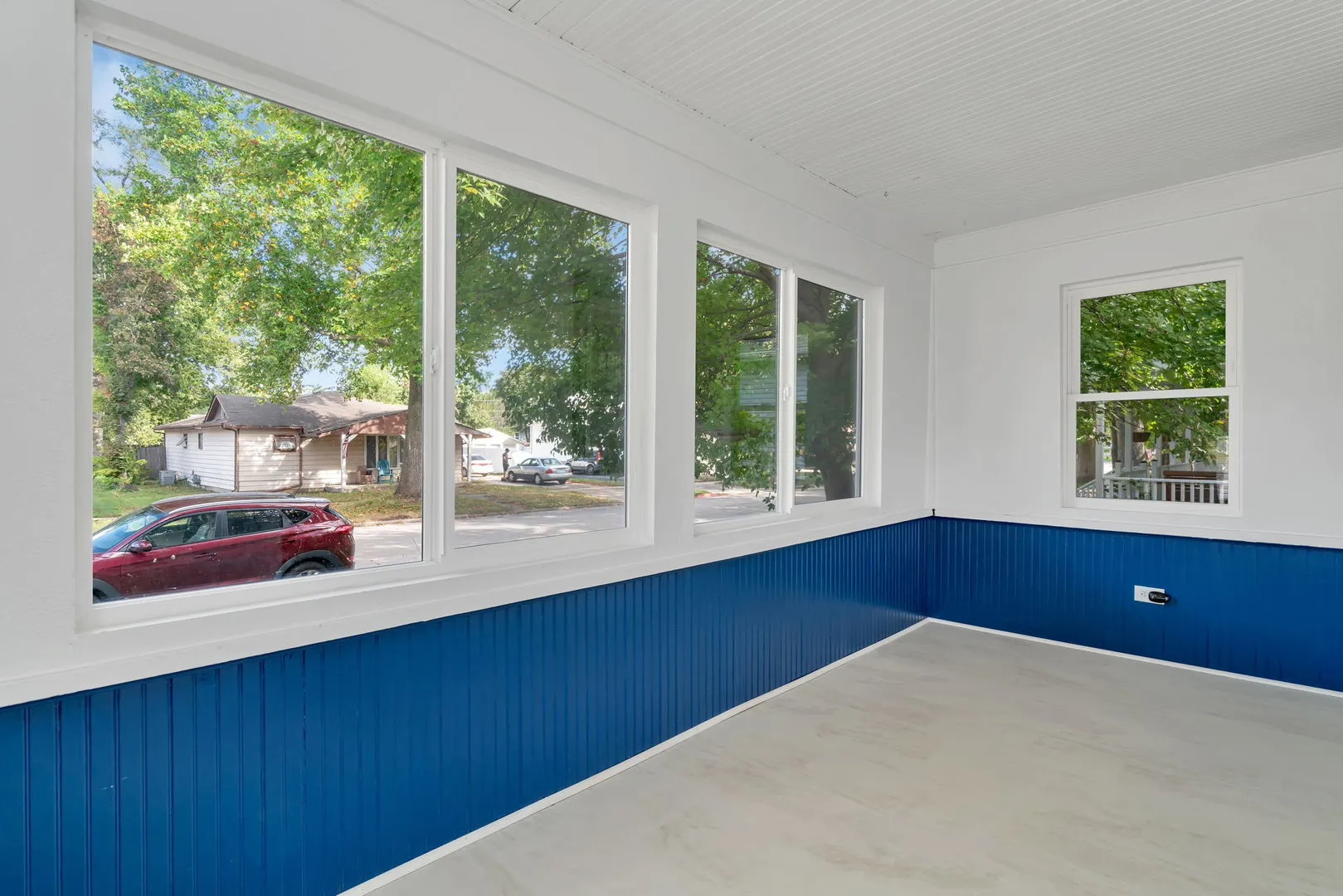 925 E Jackson Street IL