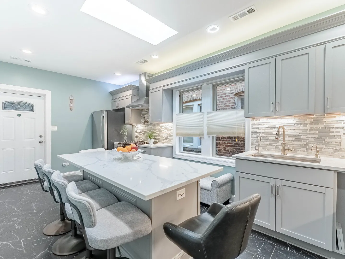5330 W Drummond Place IL