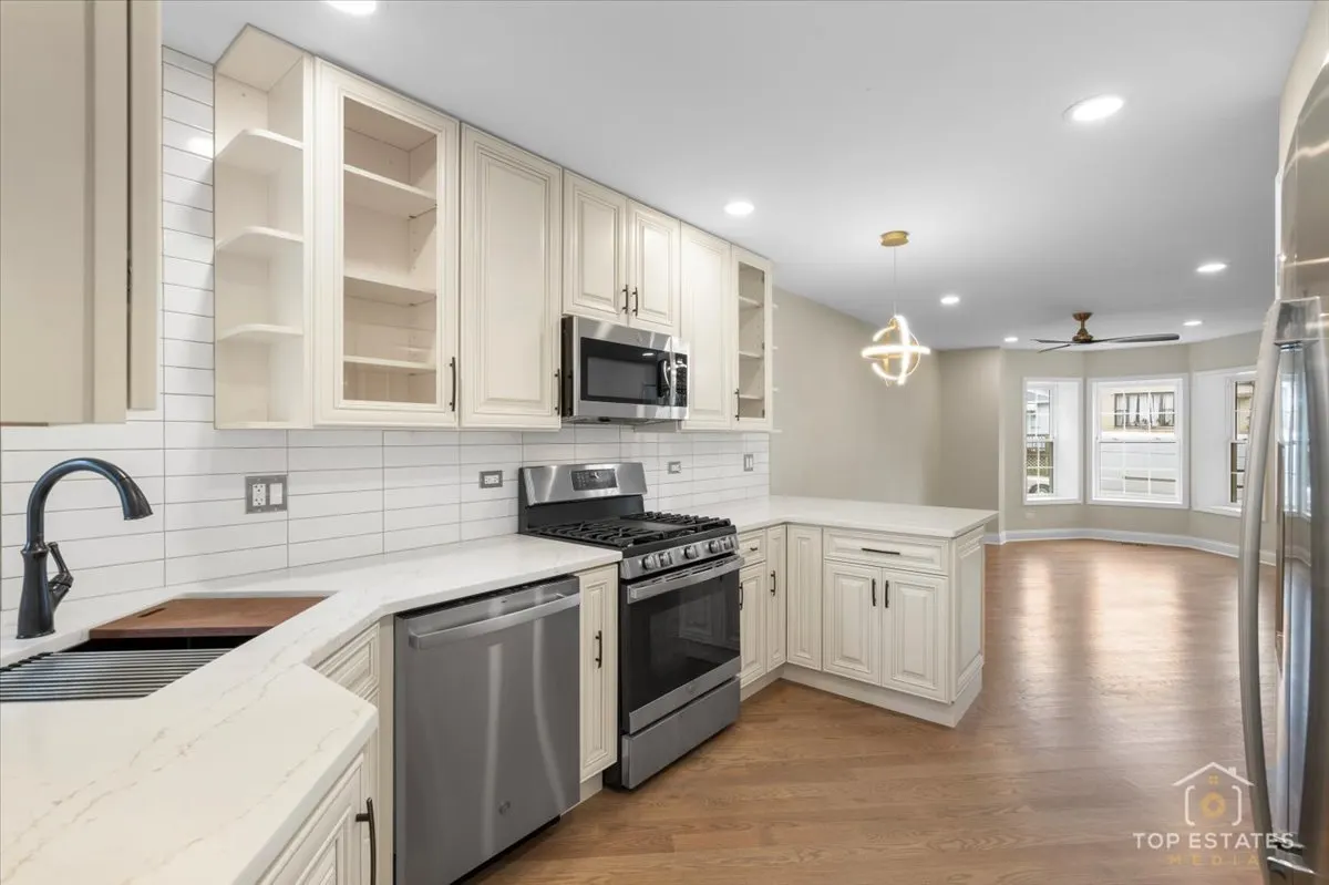 2318 W 35th Place IL