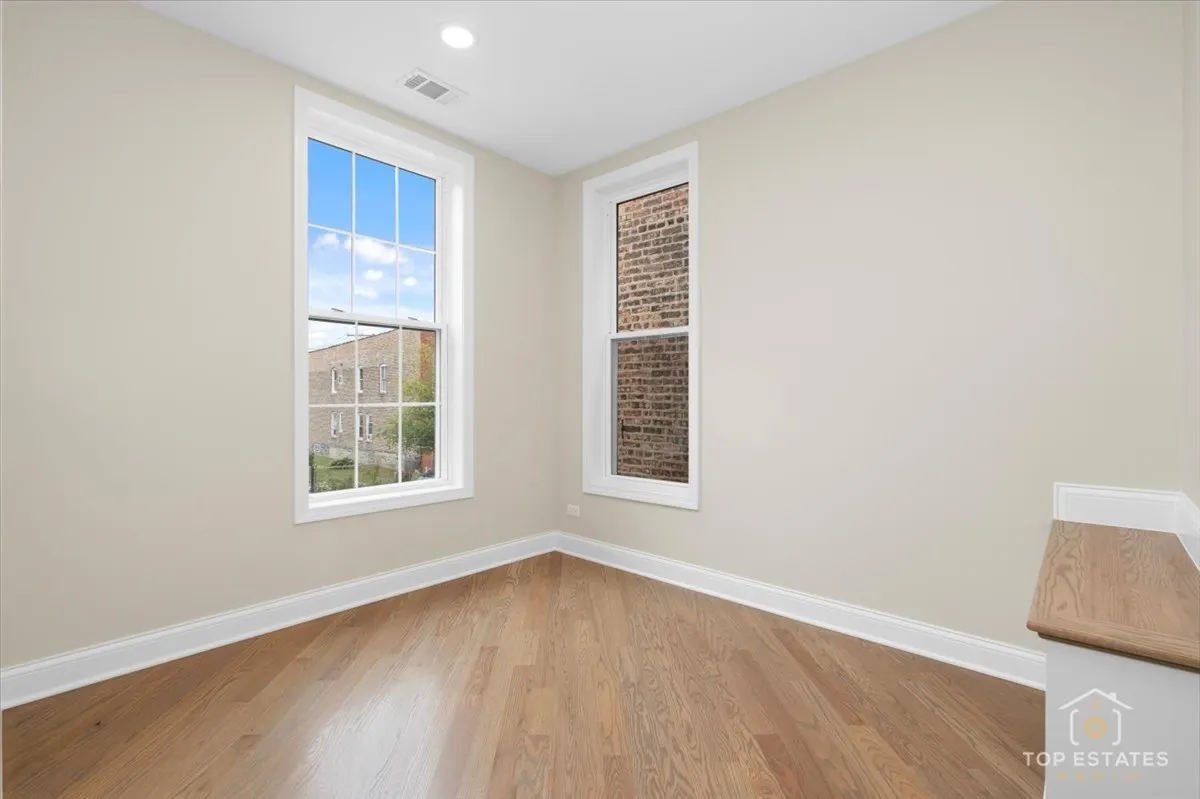 2318 W 35th Place IL