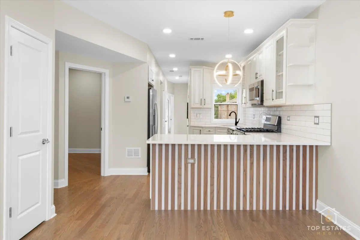2318 W 35th Place IL