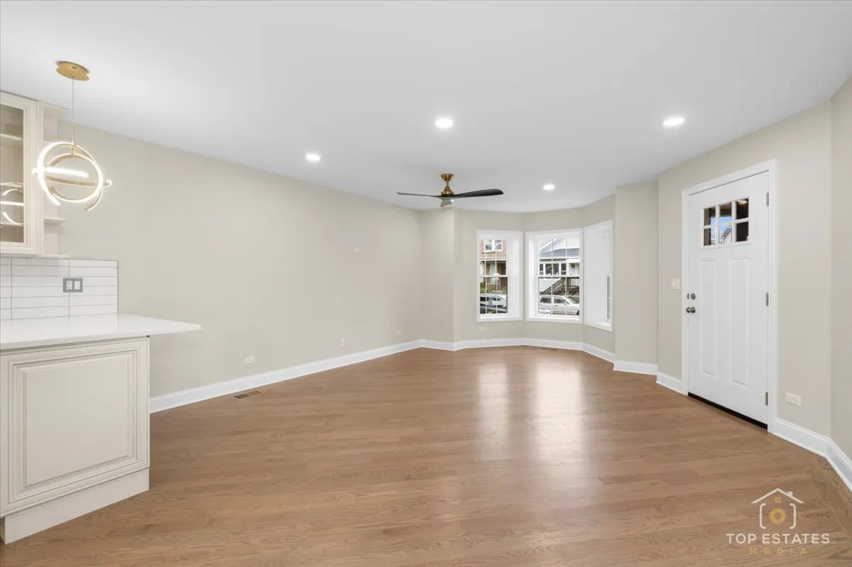 2318 W 35th Place IL