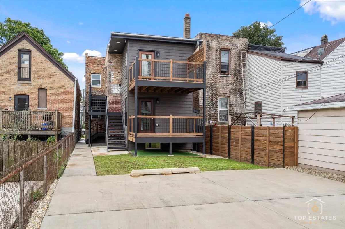 2318 W 35th Place IL