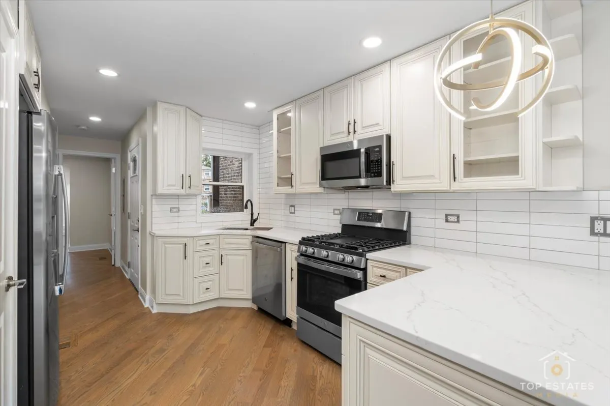 2318 W 35th Place IL