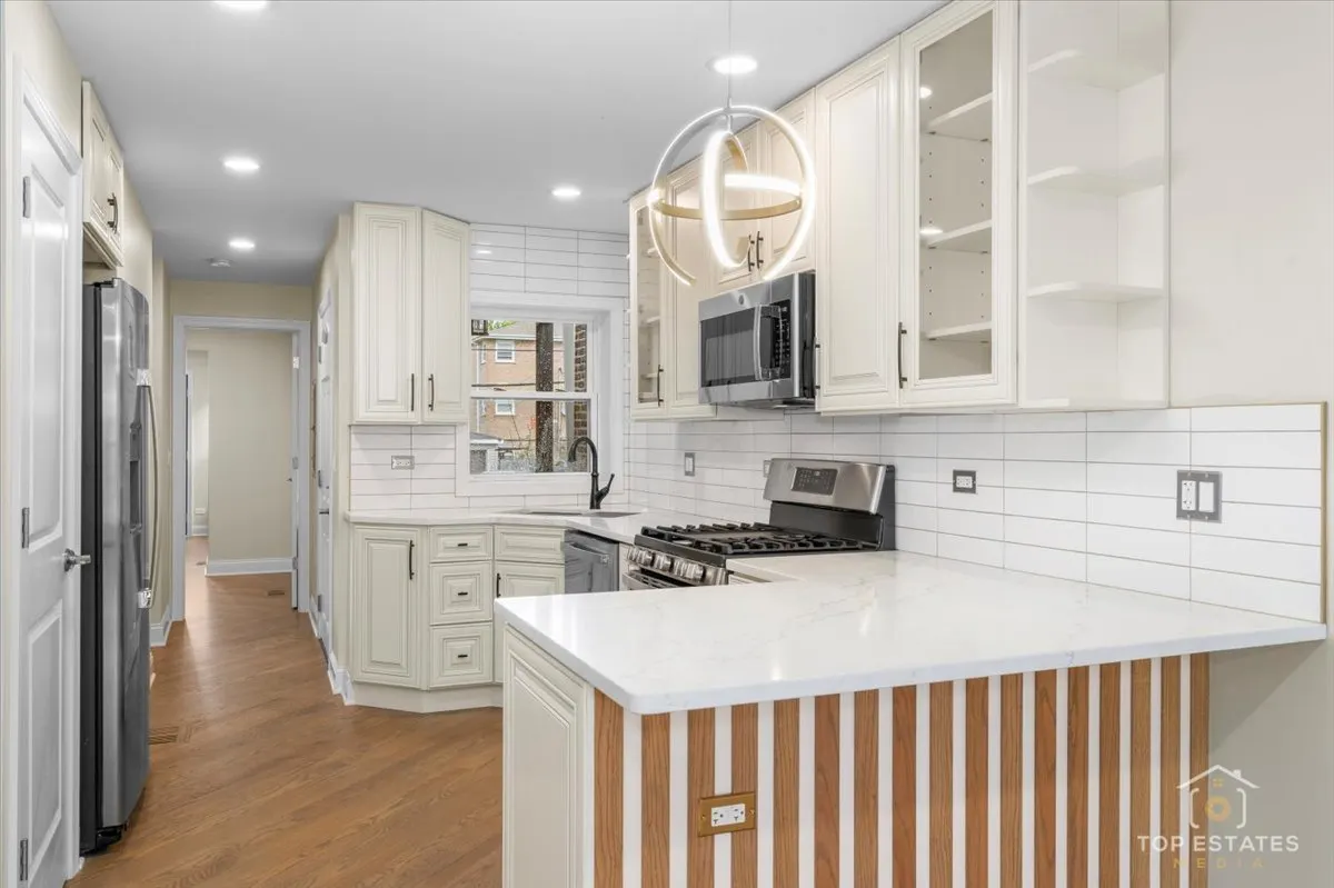 2318 W 35th Place IL