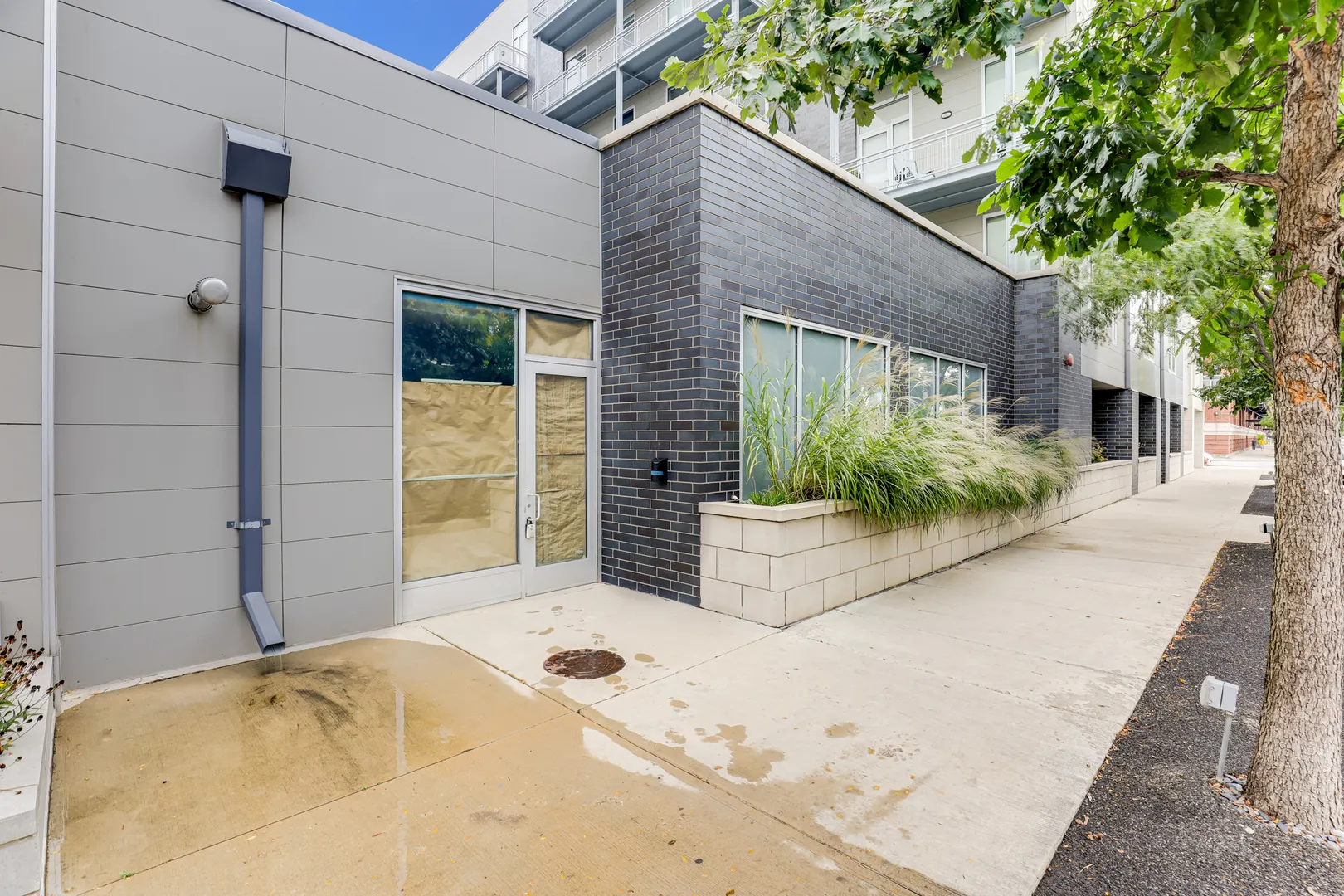 1100 W Adams Street 1 IL