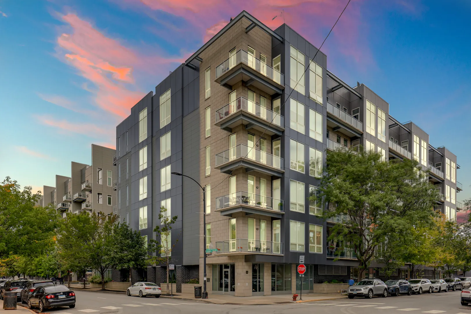 1100 W Adams Street 1 IL