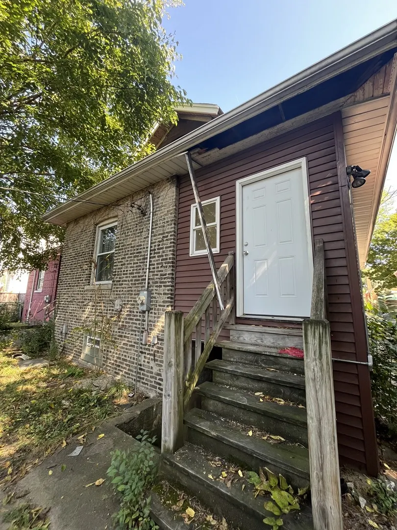 8150 S Oglesby Avenue IL