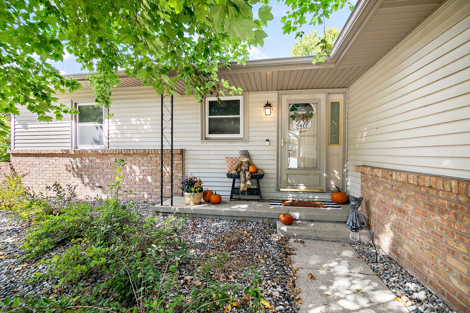 1365 Braemar Court IL