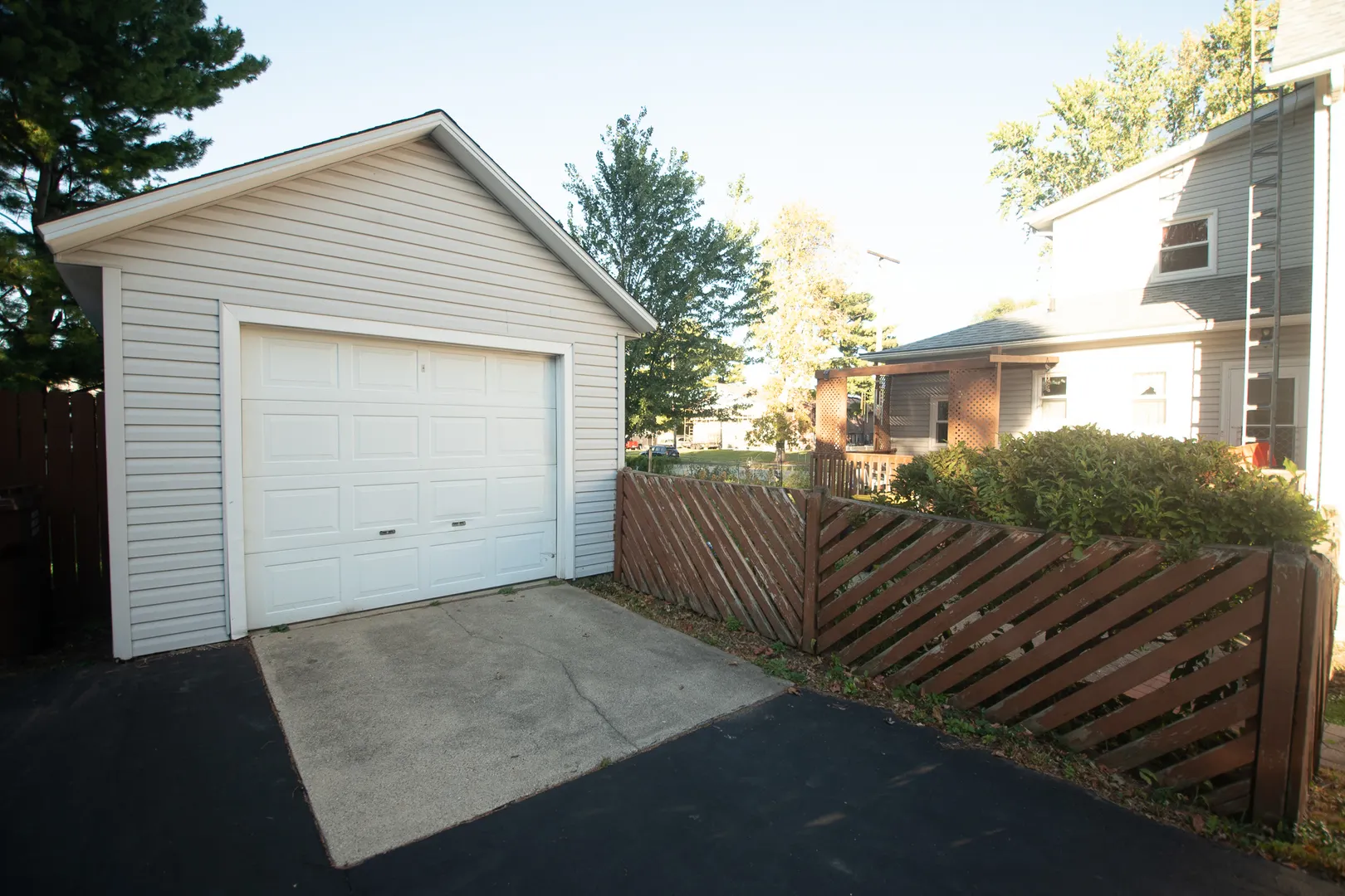 210 E Front Street IL