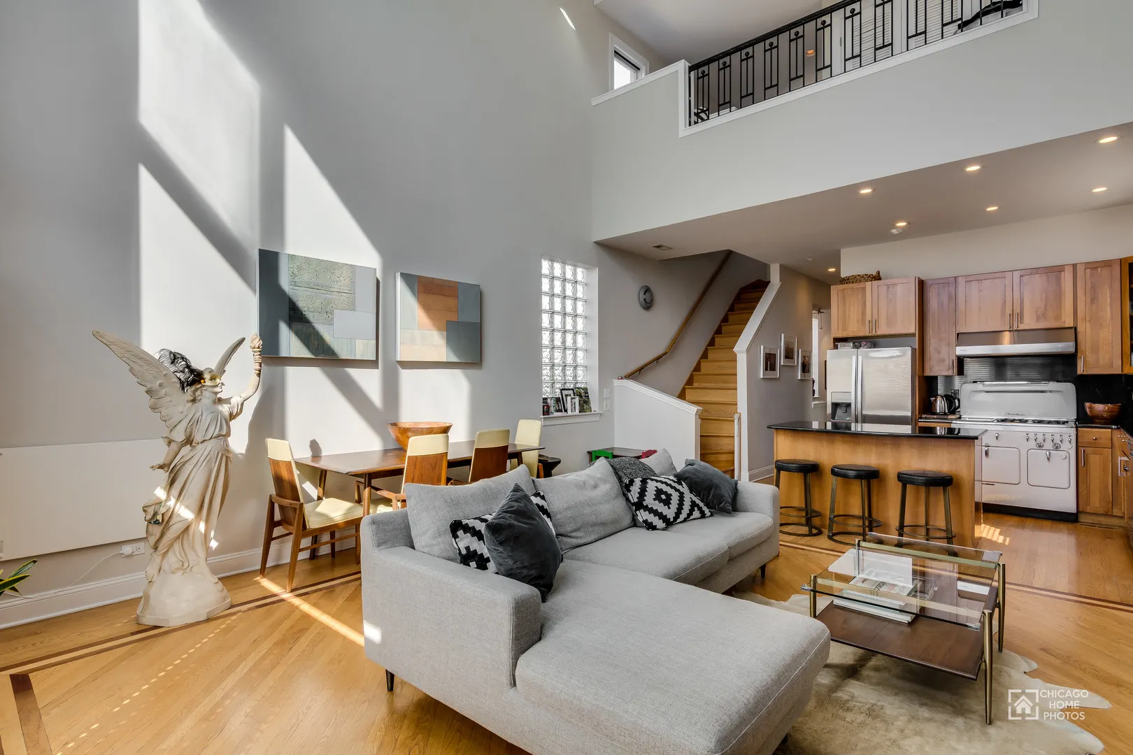 869 N Paulina Street 3 IL
