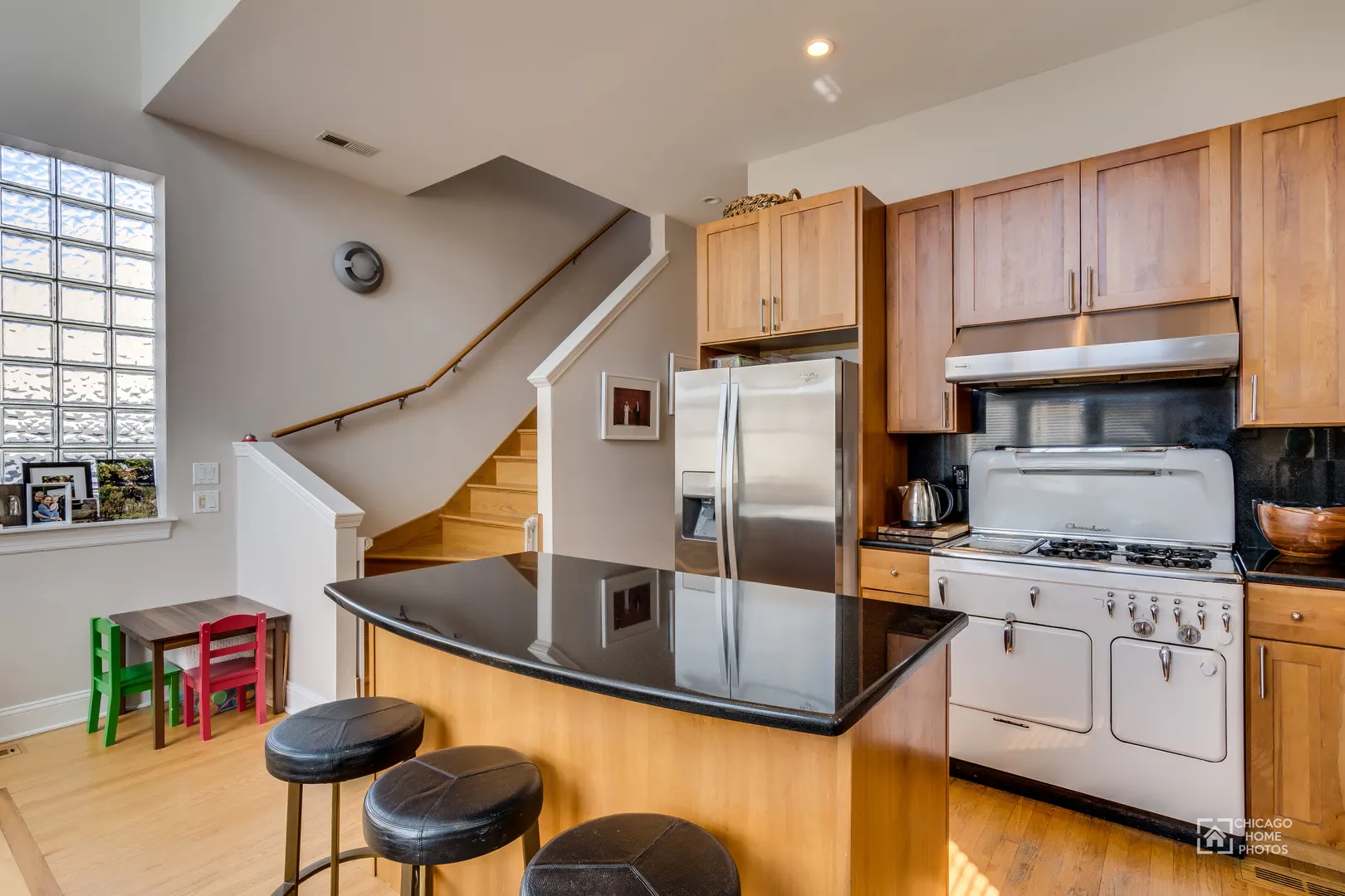 869 N Paulina Street 3 IL
