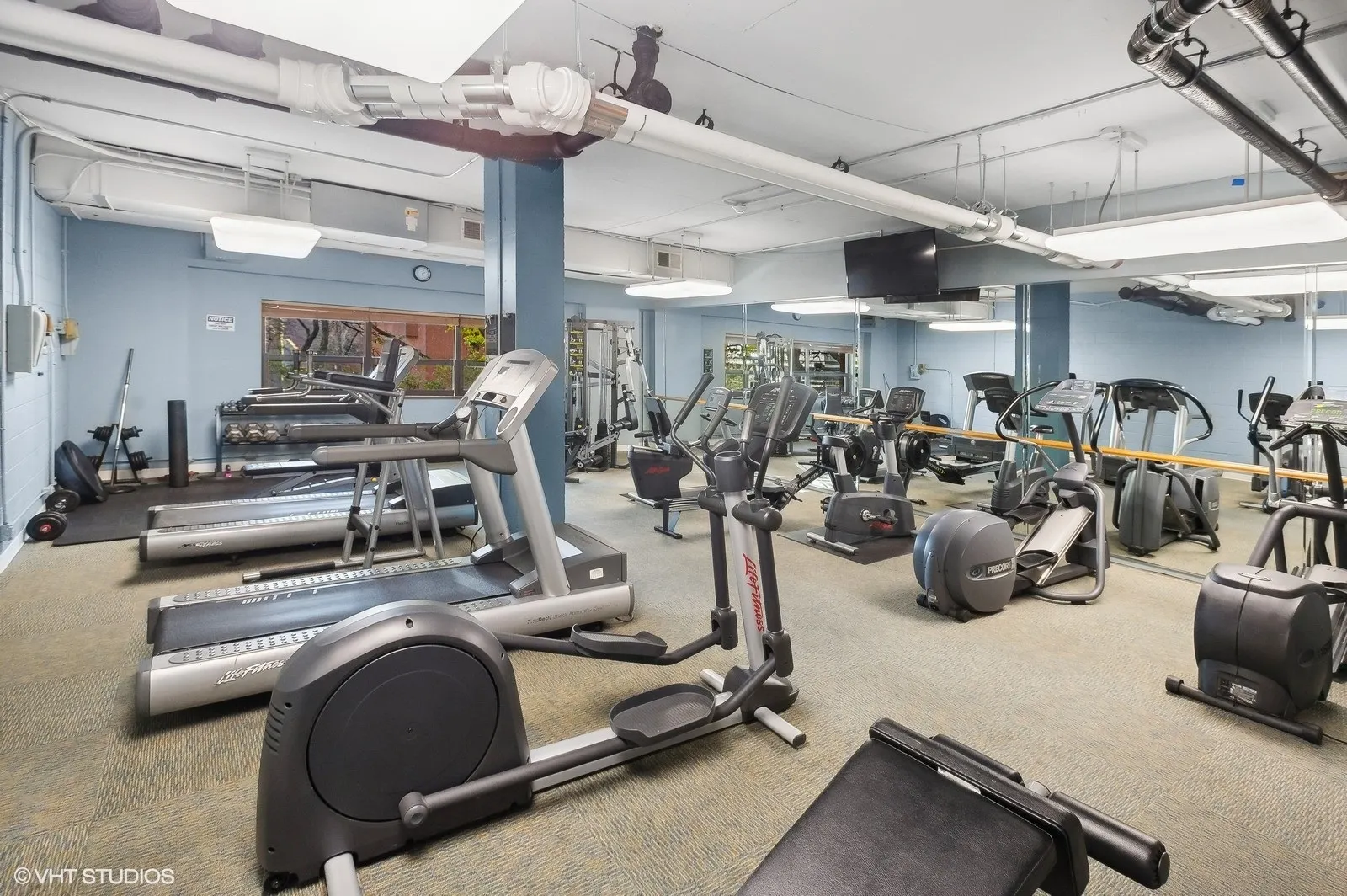 899 S Plymouth Court 404 IL