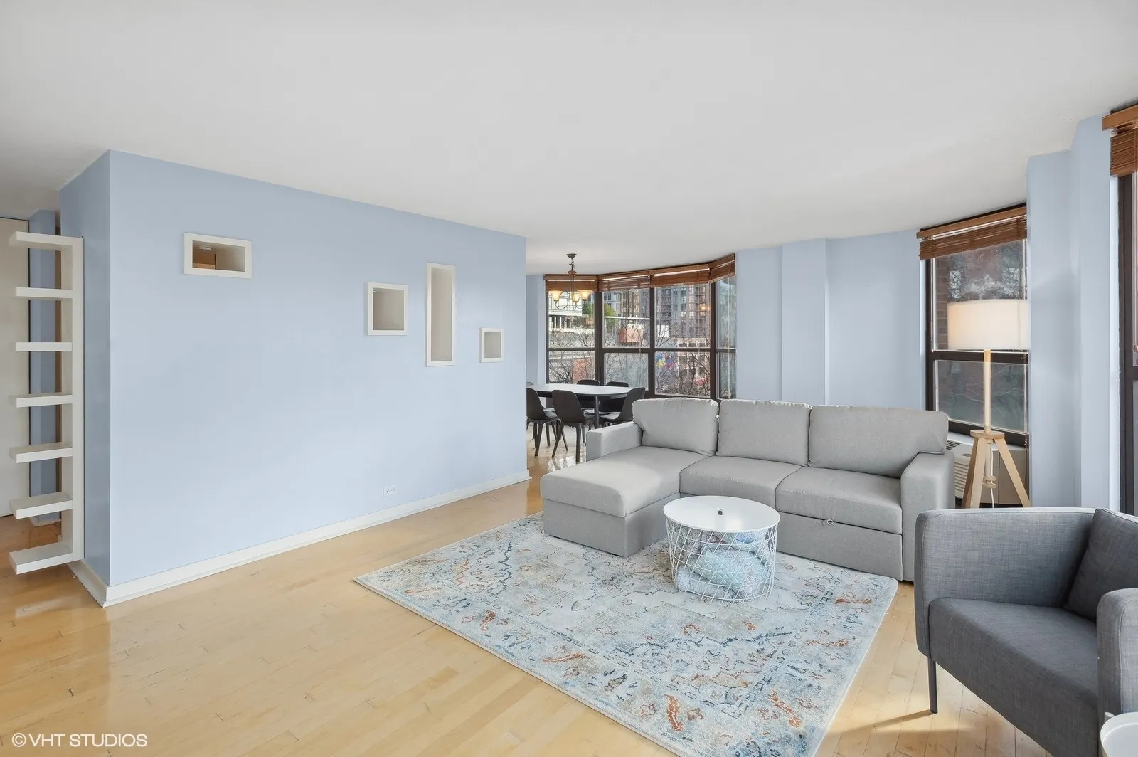 899 S Plymouth Court 404 IL