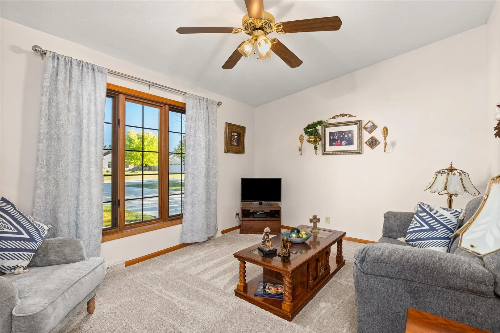 2636 Little Bluestem Road IL