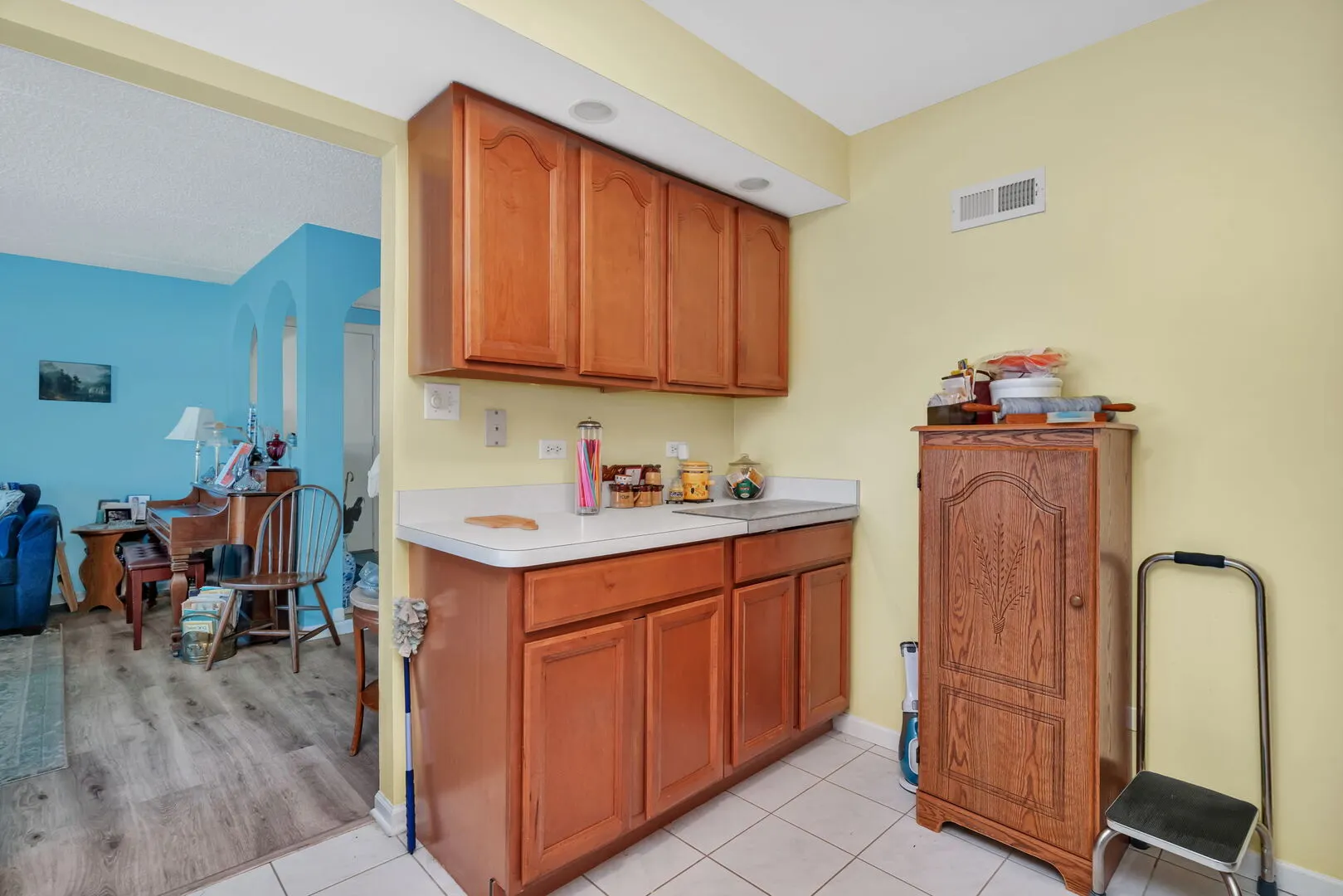 15712 86th Avenue 117 IL