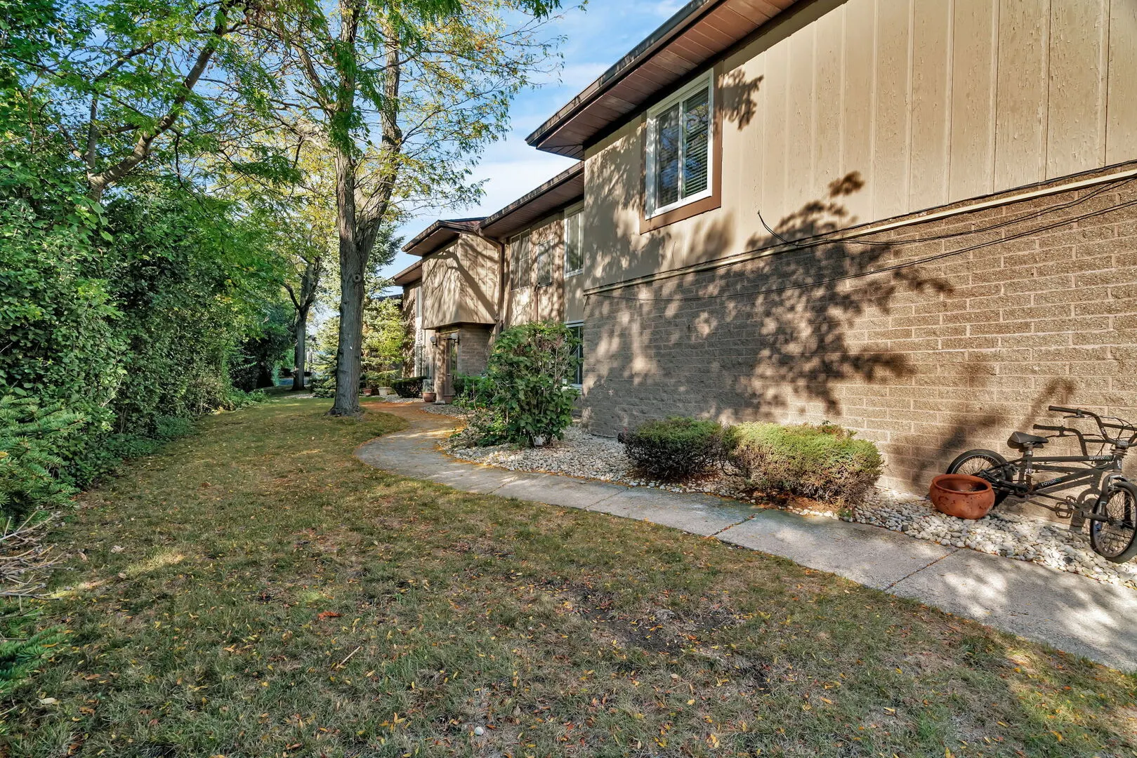 15712 86th Avenue 117 IL
