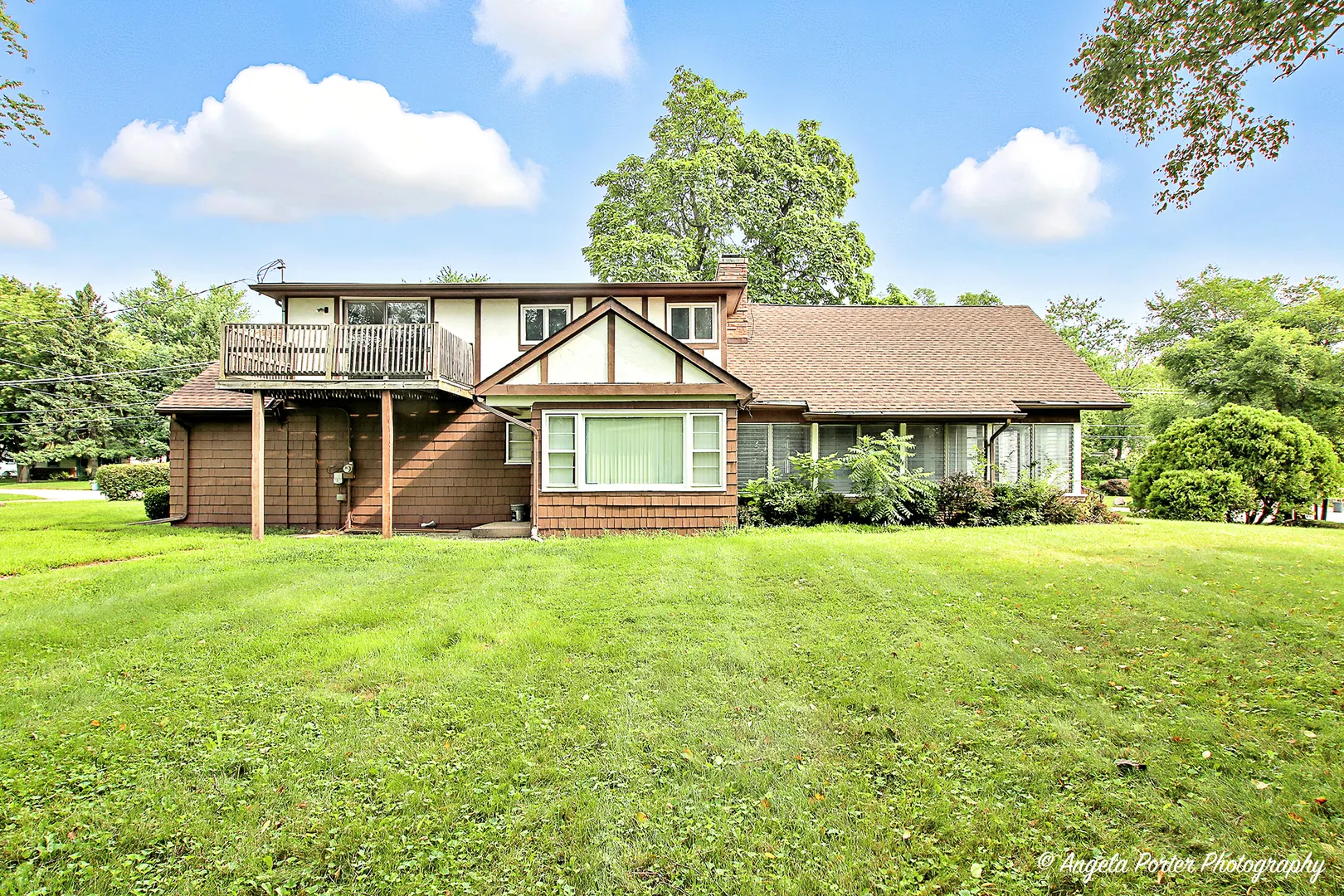 2100 Edina Boulevard IL