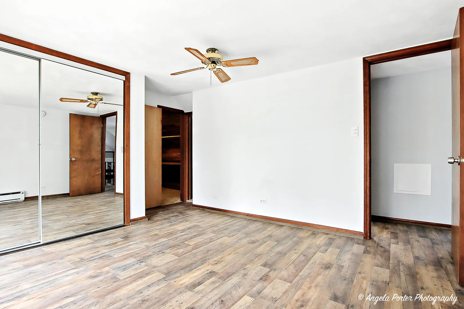 2100 Edina Boulevard IL